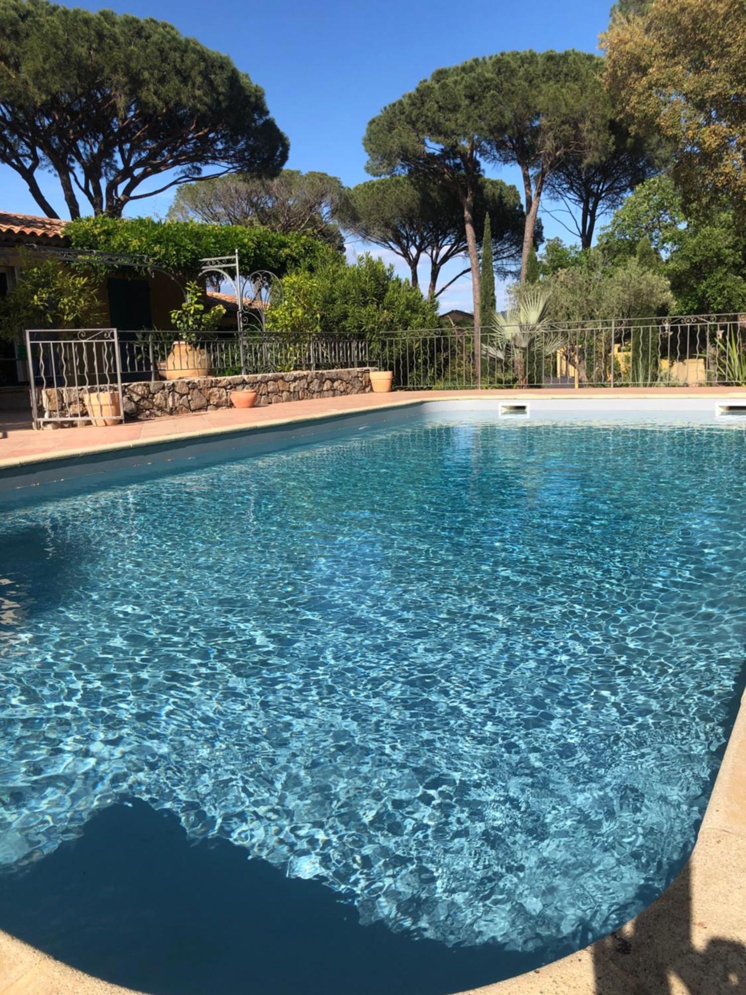 Sous Les Pins Parasols Vidauban Exterior photo