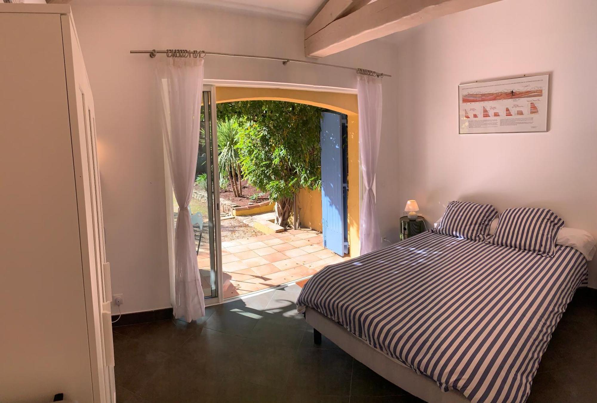 Sous Les Pins Parasols Vidauban Exterior photo