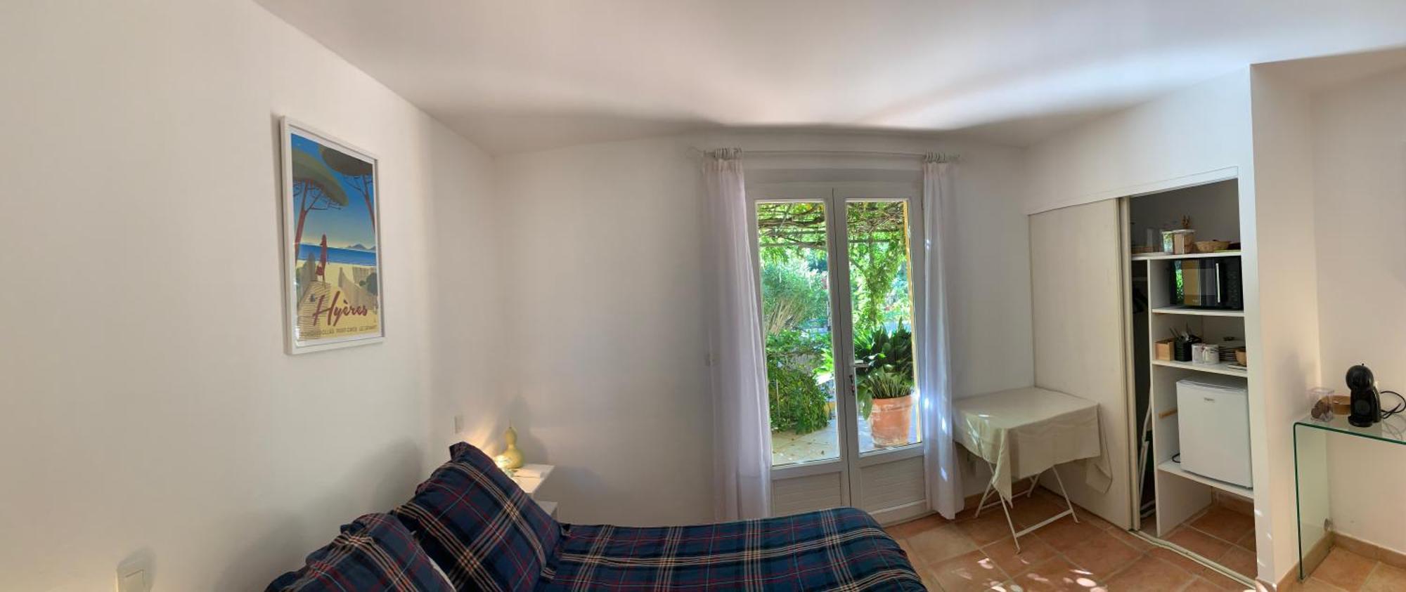Sous Les Pins Parasols Vidauban Room photo